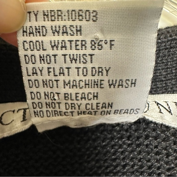 VINTAGE Victoria Jones Poinsettia Beaded Embellished Christmas Sweater | Sz M - Picture 4 of 9